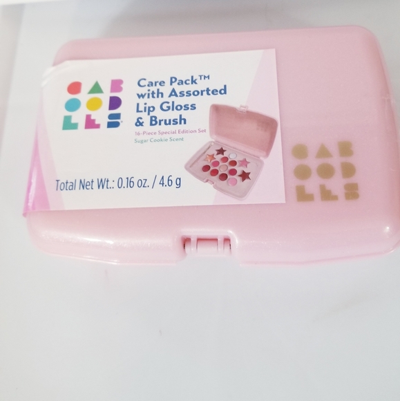 Caboodles Pink Lip Gloss Set with Brush - Picture 1 of 4
